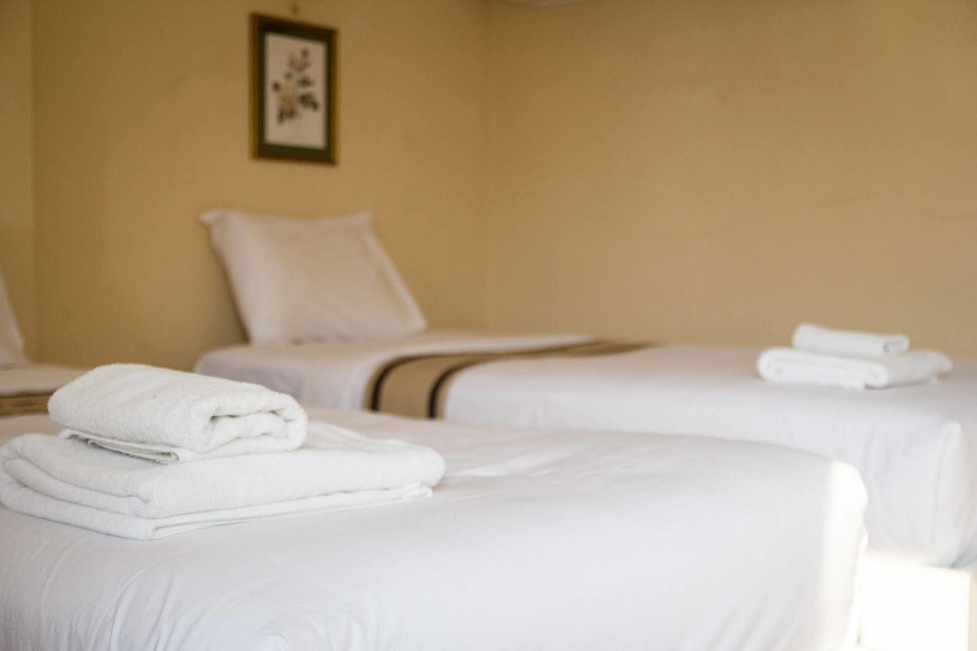 Hotel Triple Palms House Chiang Mai Esterno foto