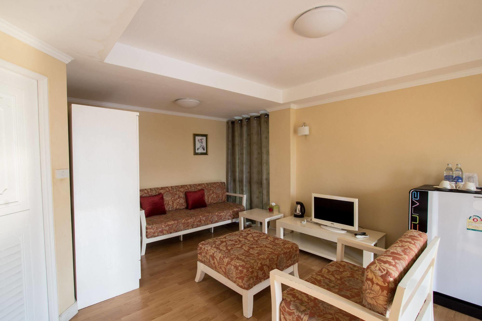 Hotel Triple Palms House Chiang Mai Esterno foto